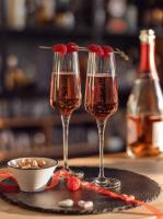 The new Symetrie flute is perfect for a cocktail party!   